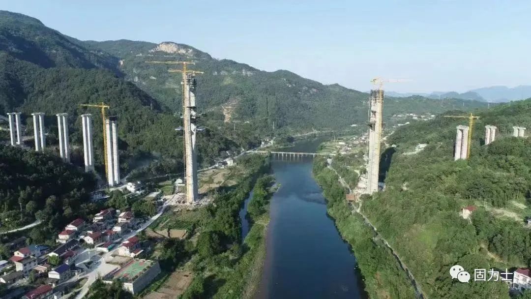 黄浦固力士参与湖南炉慈高速建设，助力区域经济发展